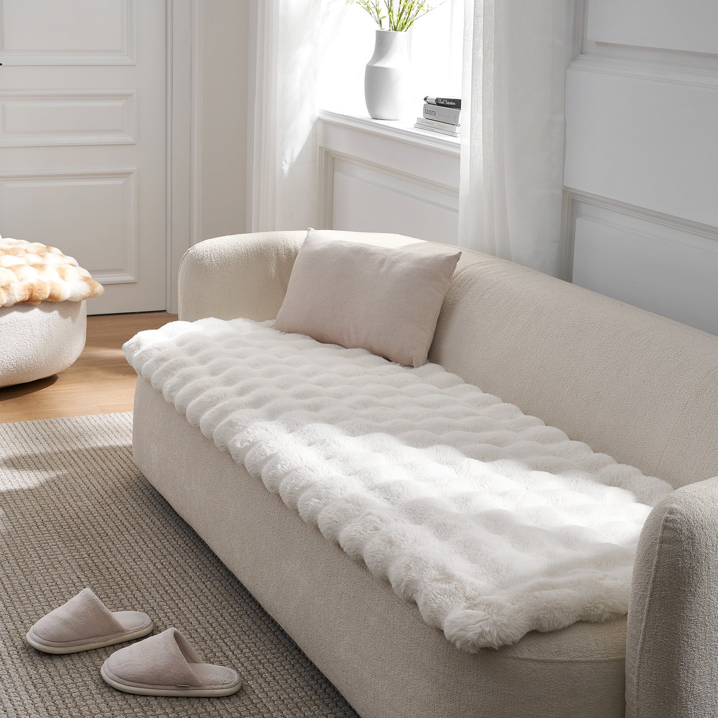Cozy Kiss Fluffy Soft Bubble Faux Fur Couch Cover decorative faux fur sofa mat for home furniture #color_Cream